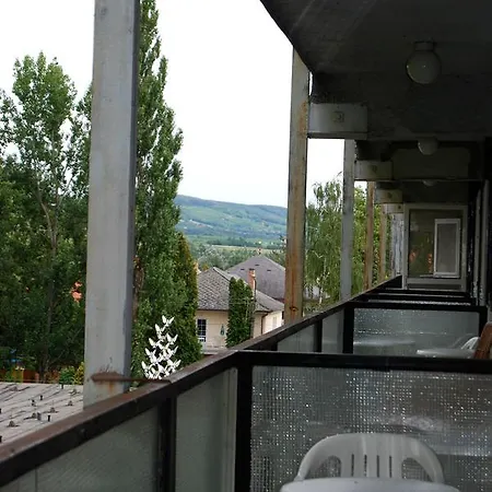 Szálloda Park 2*