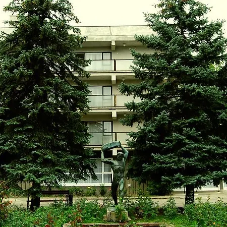Szálloda Park 2*