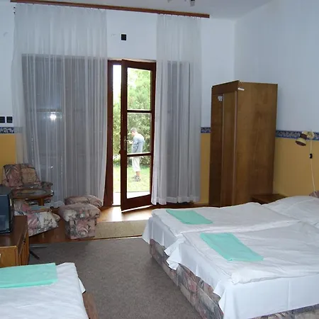 Park Hotel 2*